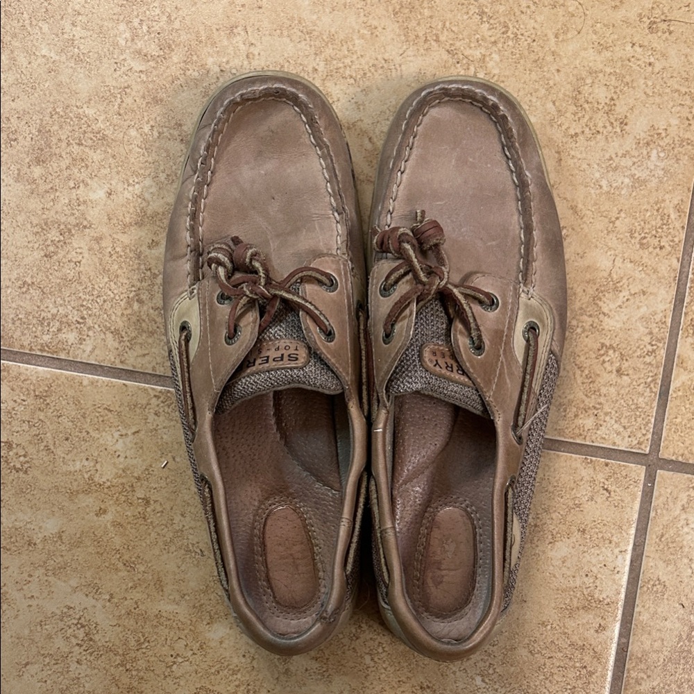 Sperry Women’s Tan Leather Boat Shoes